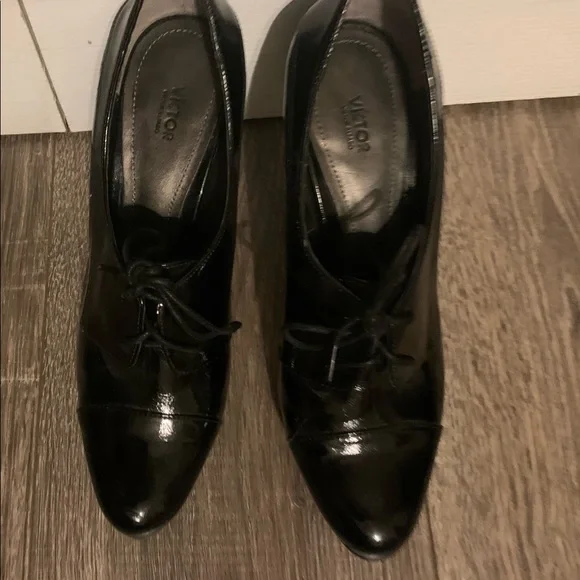 COPY - Victor Alfaro , Black Patent Lace Up Dress Shoes, Size 7, Good Condition - Picture 7 of 16